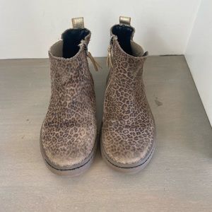 Freshly picked boots